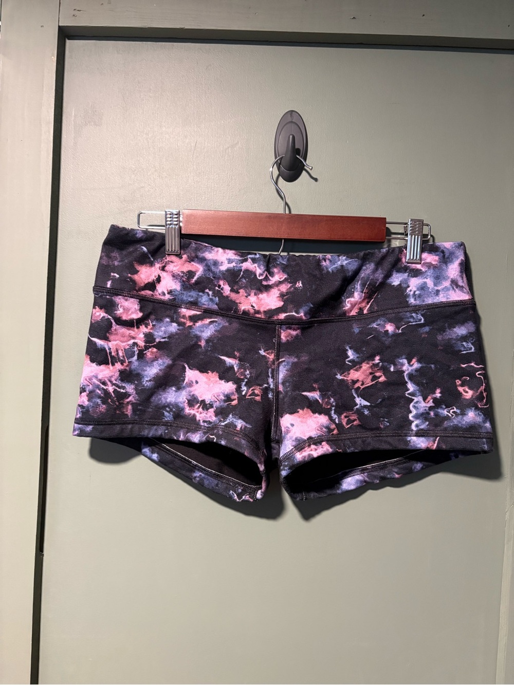 Fleo Women's Black Pink Purple Tie-Dye Bike Shorts